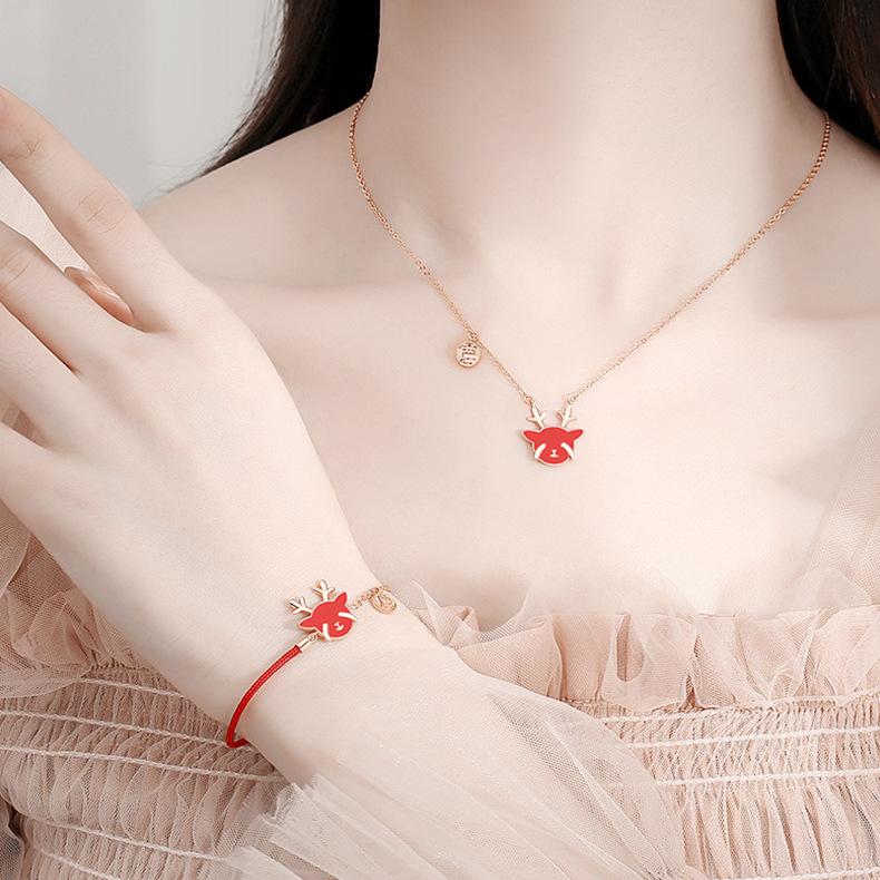 Temperature and Color Change, with You All The Way, Deer Antler Necklace, Women's Simple Temperament, Pendant, Collarbone Chain