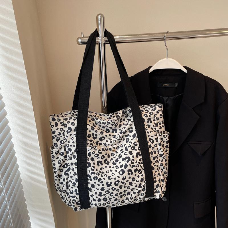 Canvas Large Capacity Shopping Totes Winter New Luxury Handbags Oversized Leopard Prints Shoulder Bags for Women Deformable CLE
