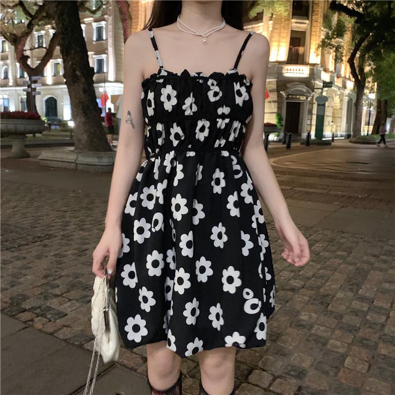 2026 Summer New Large Size French Sweet Spice Girl Waist First Love Floral Fat MM Black Thin Suspender Dress