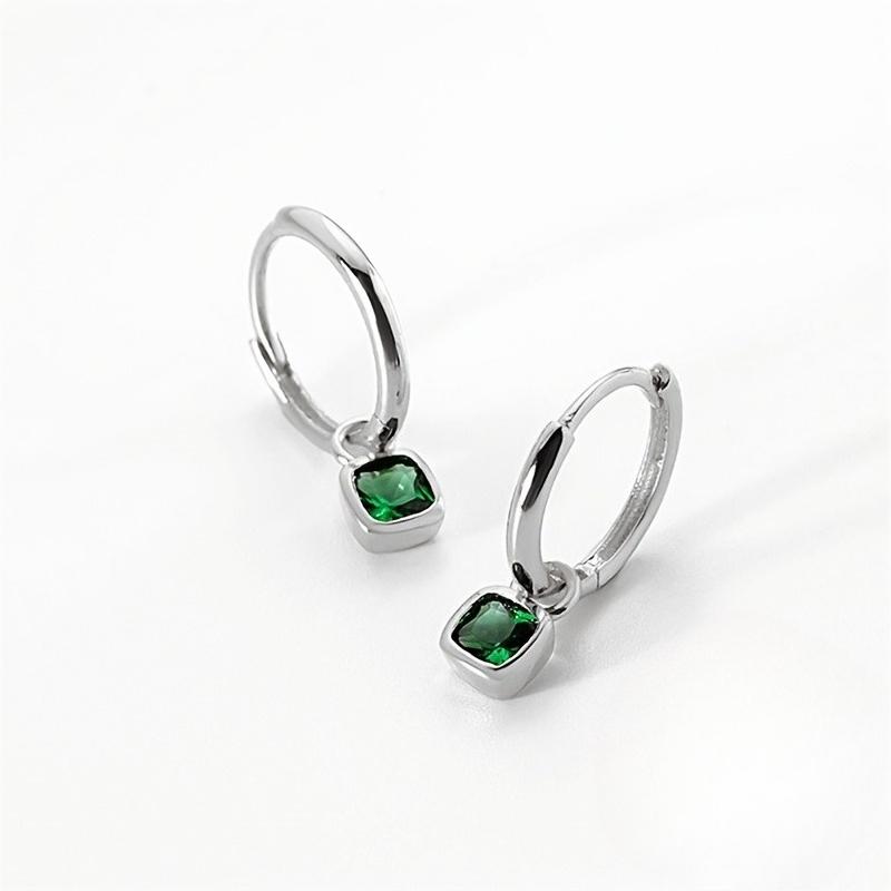 A Pair of Simple and Elegant Retro Geometric Green Square Earrings, Women's Earrings and Earrings, Preferred for Friends' Gatherings