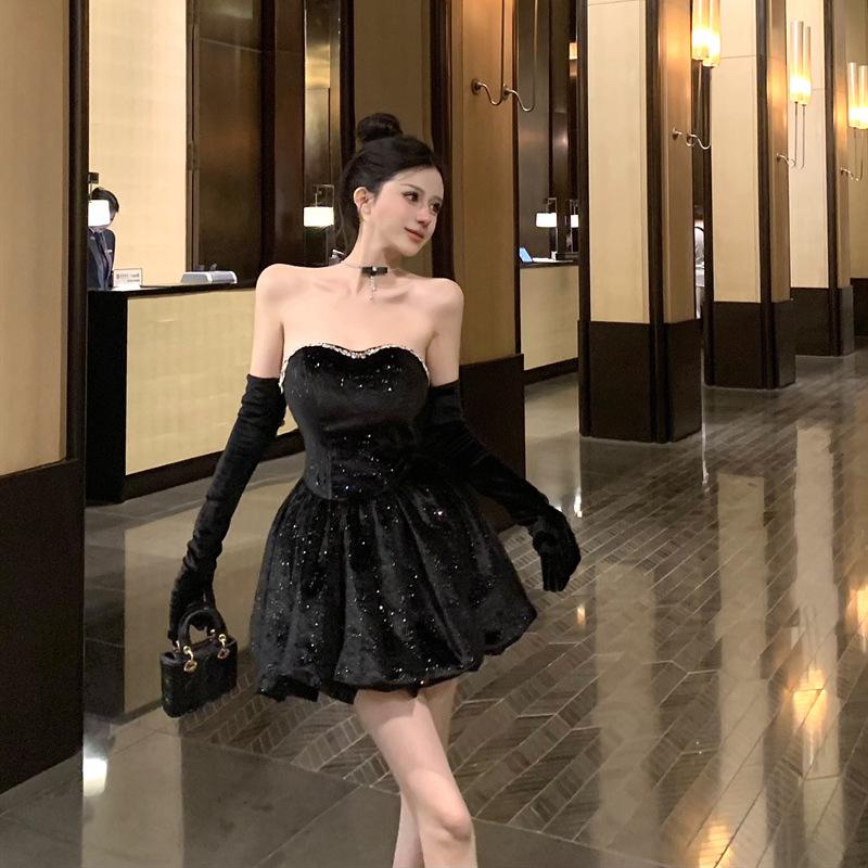 Elegant Off-Shoulder Princess Black Velvet Cinched Waist Dress with Puff Skirt
