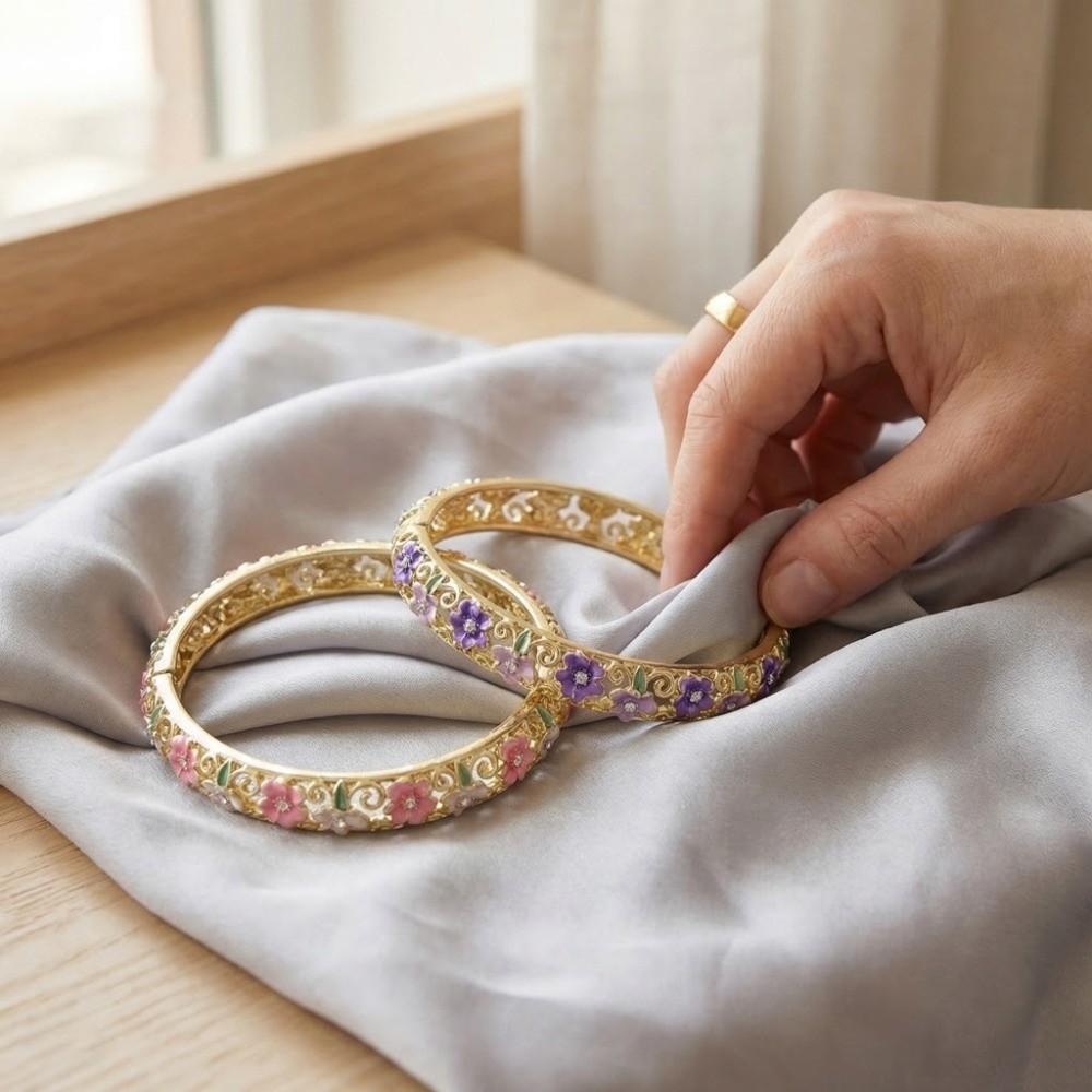 Böhmischer Emaille Vintage Cloisonné Armreif Hohl Blumig Blume Kristall Armreif Klassisch Strass Damen Handgelenkarmband Damen
