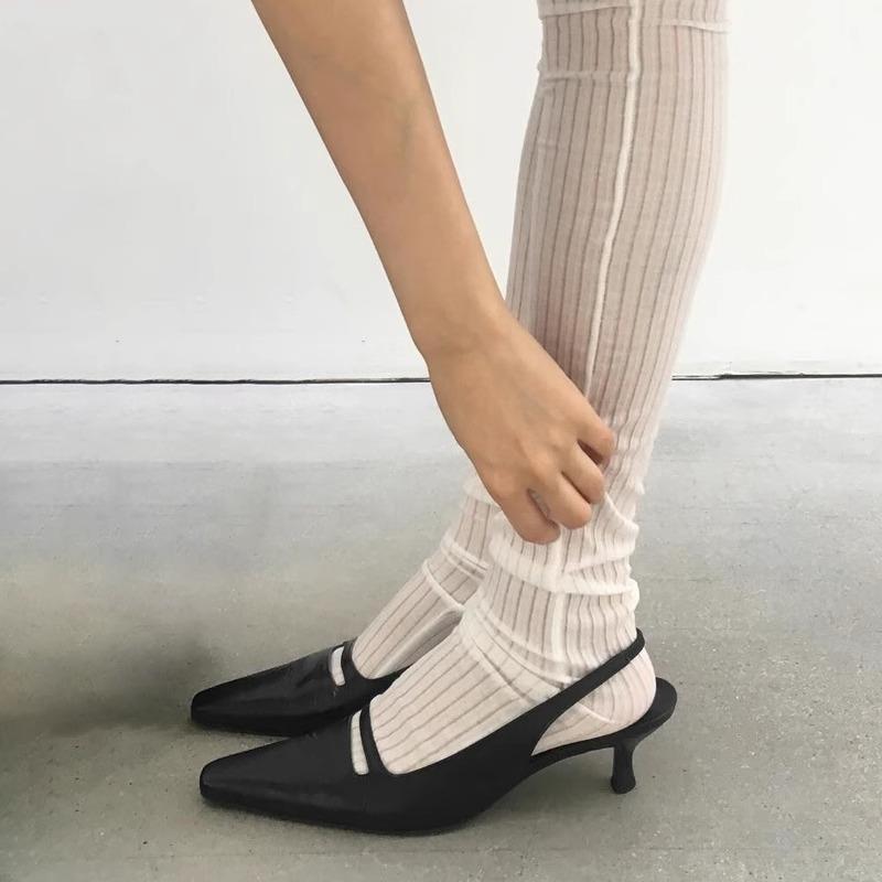 Fashion 2025 summer new female designer retro casual hundred matching slim heel high heel simple square head black high heel sandals