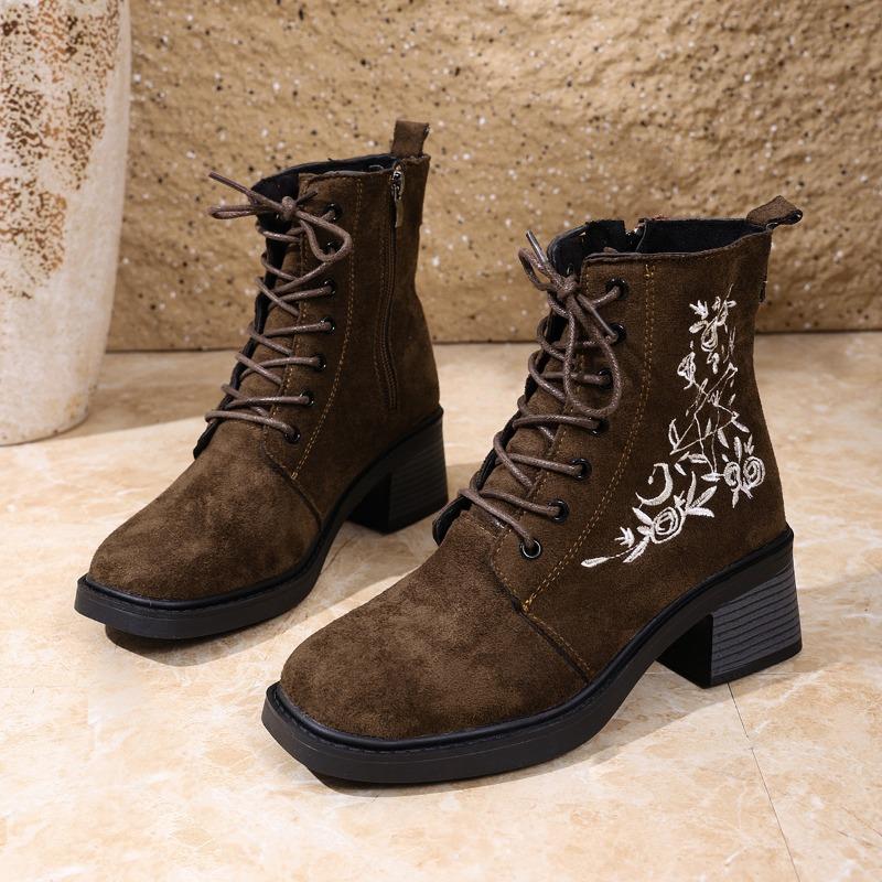 Vintage Embroidered Mid-heel Martin Boots Women's Fall 2025 New Plus-size Block Heel Side Zipper Booties