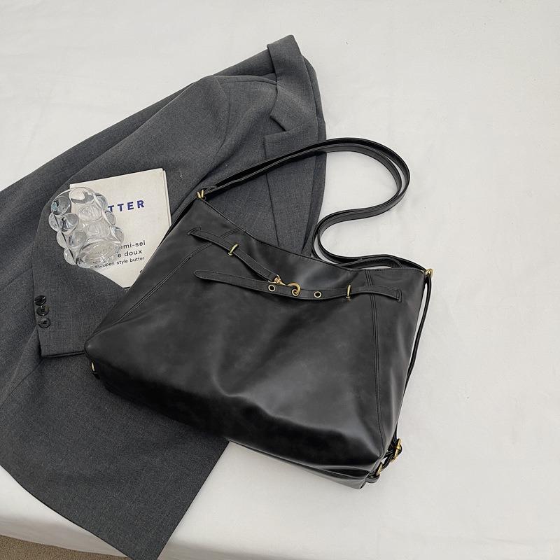 Maillard large-capacity messenger bag, new autumn casual versatile commuter women's single shoulder tote bag