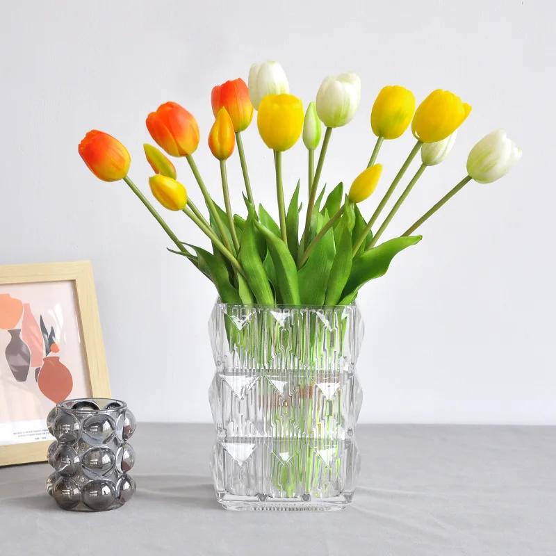 Artificial Flower Tulip High Quality Artificial Flowers Home Room Decor Wedding Mother Valentine Floral Ornaments Holding Flower