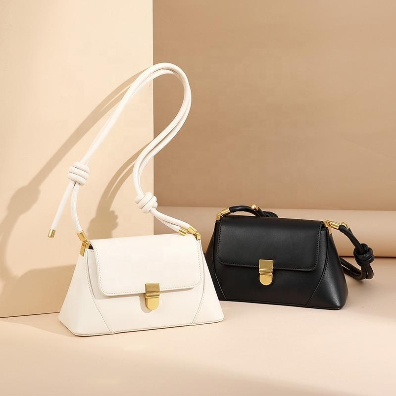 Retro women's bag generation winter new shoulder armpit bag real cowhide niche baguette bag