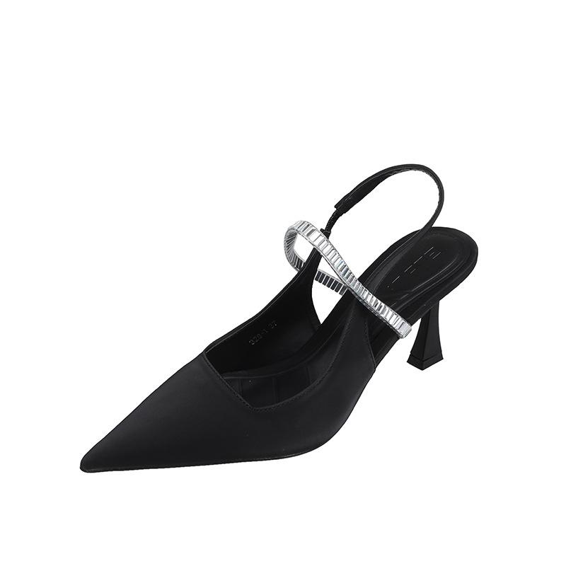 

2025 autumn new with skirt black high heels evening women s shoes French outer wear niche temperament high heels single shoes 39