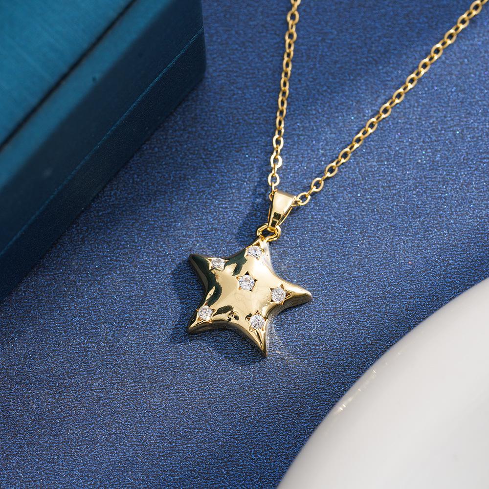 European & American Star Pendant Long Necklace – Luxurious Design for Women
