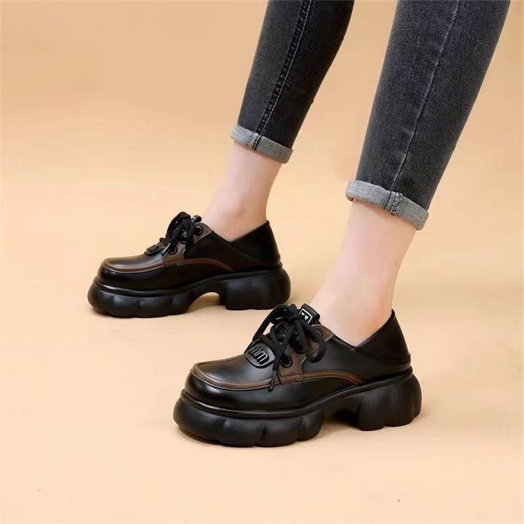 Wiosenne nowe miękkie skórzane mokasyny z okrągłym noskiem damskie pojedyncze buty sznurowane podwyższane na grubej podeszwie muffin małe skórzane buty