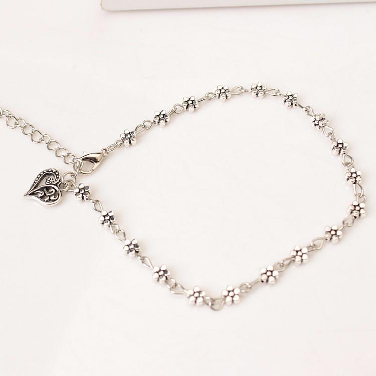 Stylish, Retro Silver Hollowed-out Five-petaled Plum Blossom Feet, Peach Heart Anklet