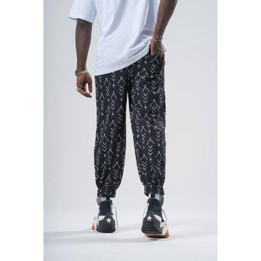 Unisex Shawar With Elastic Waist.