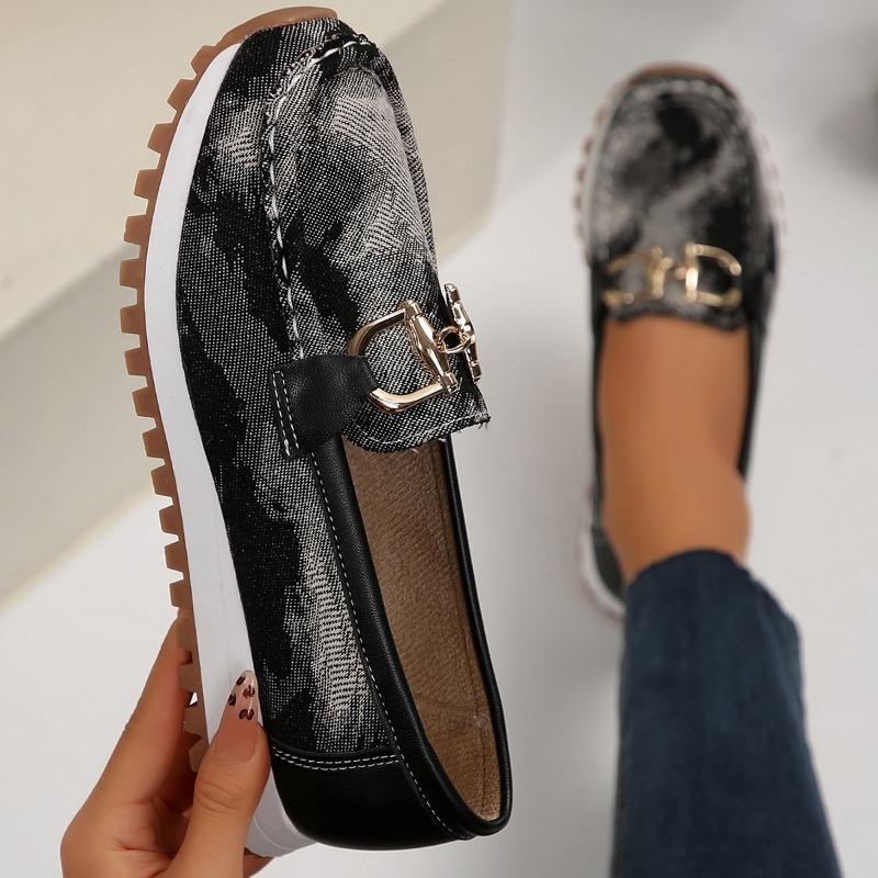 

Large size metal buckle platform single shoes autumn new fashionable versatile metal buckle casual single shoes 36