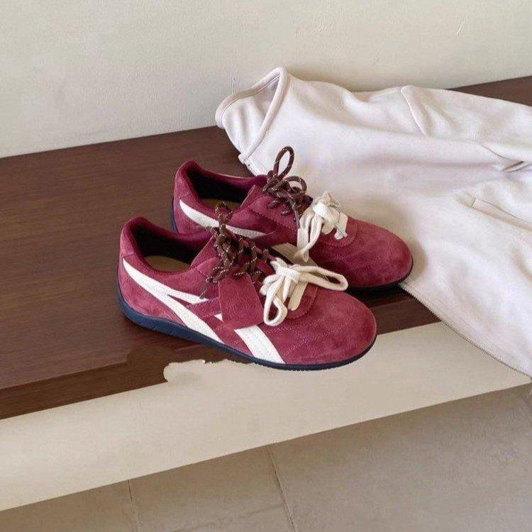Amano~ Pine Cone Shoes Women's Shoes Autumn 2025 New Retro Racing Shoes Red German Training Shoes Sports Forrest Gump Shoes