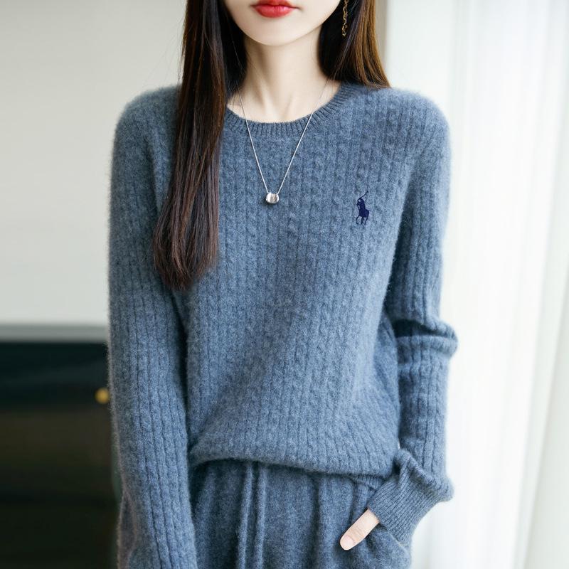Women's Slim-Fit Wool Cable Knit Sweater - Autumn/Winter Collection