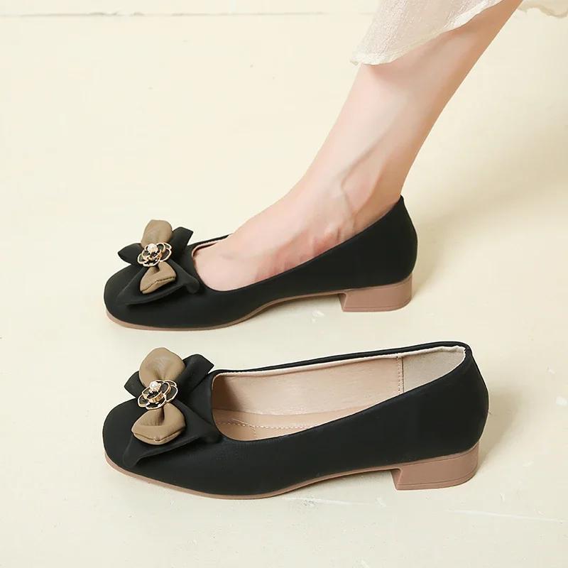 New Style Sweet Butterfly-knot Design Women Flat Solid Color Leather Woman Shoes Ladies Soft Sole Square Toe Slip-on Casual Shoe