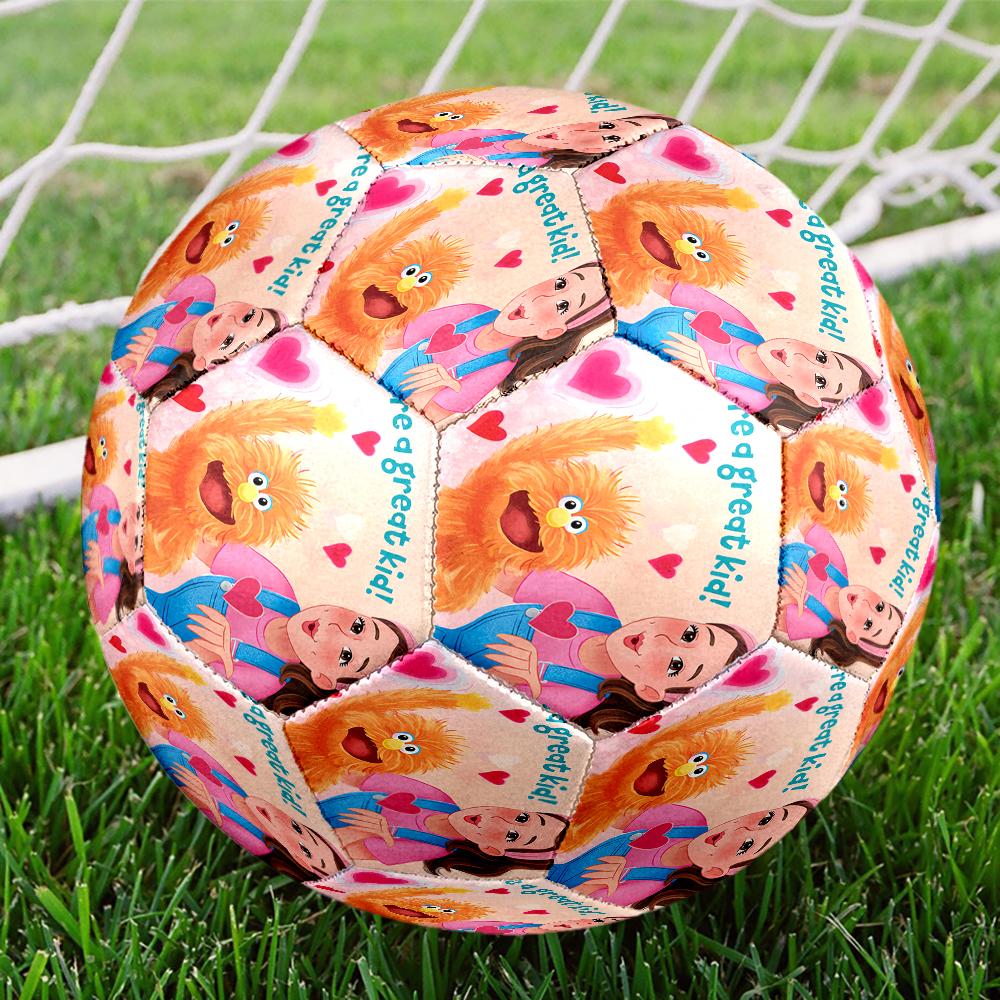 Di Più. Pallone da Calcio Tema Rachel Taglia 5, Adatto Sia per Partite Indoor che Outdoor, un Regalo Adatto a Tutti.