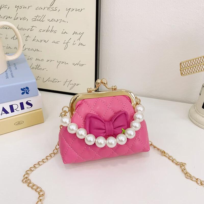 

Детский мини-кошелек на жемчужной цепочке