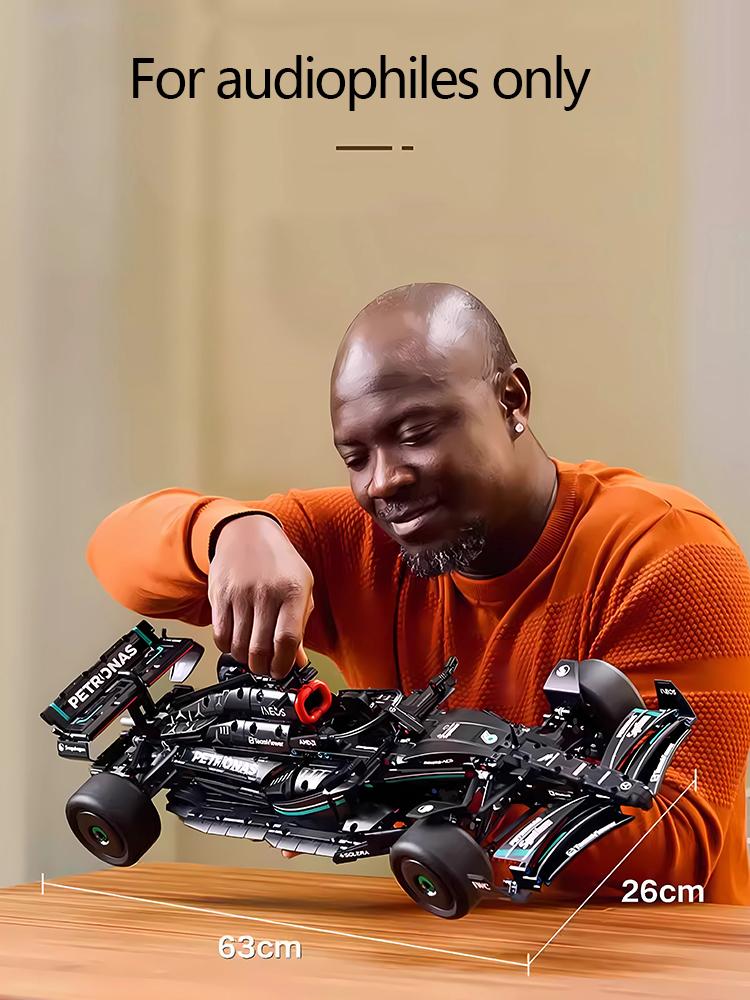China Assembling Blocks 8282 Mercedes Benz F1 Racing Technology Machinery Group Building Bricks 2001 Particle Assembly Giant Toy