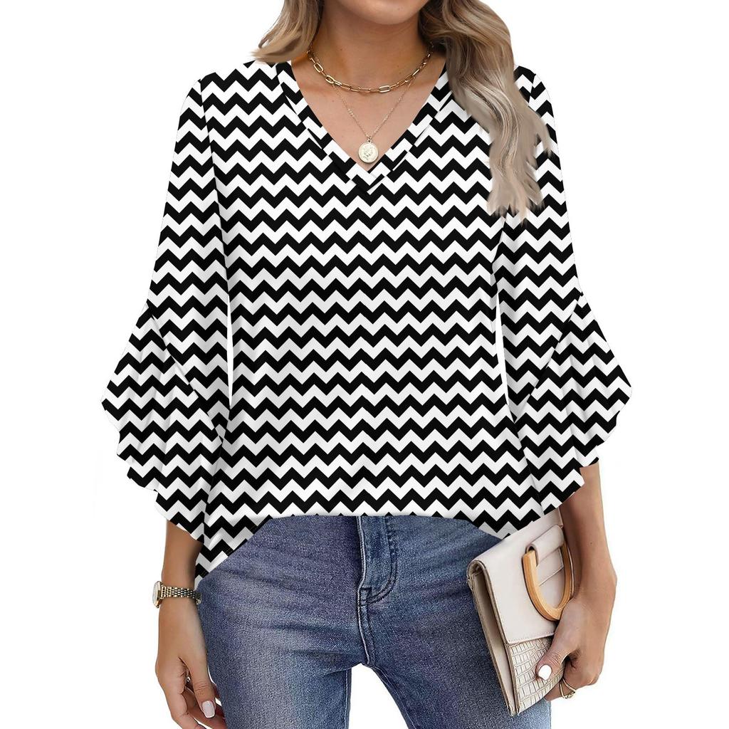 Women's Fashion Casual Seven-minute Sleeve Stripe Print Top V-neck T-shirt Flared Sleeve Shirt