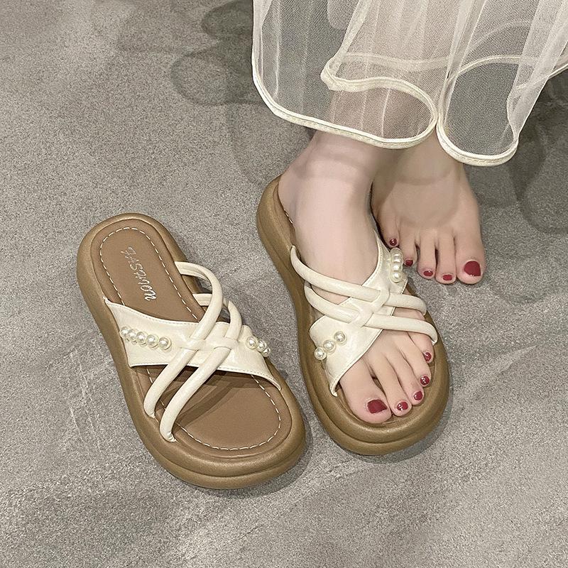 Papuci cu platformă perle cu o singură bandă târâitoare pentru femei, exterior 2025 vară, modă nouă, casual, leneși, papuci mici cool
