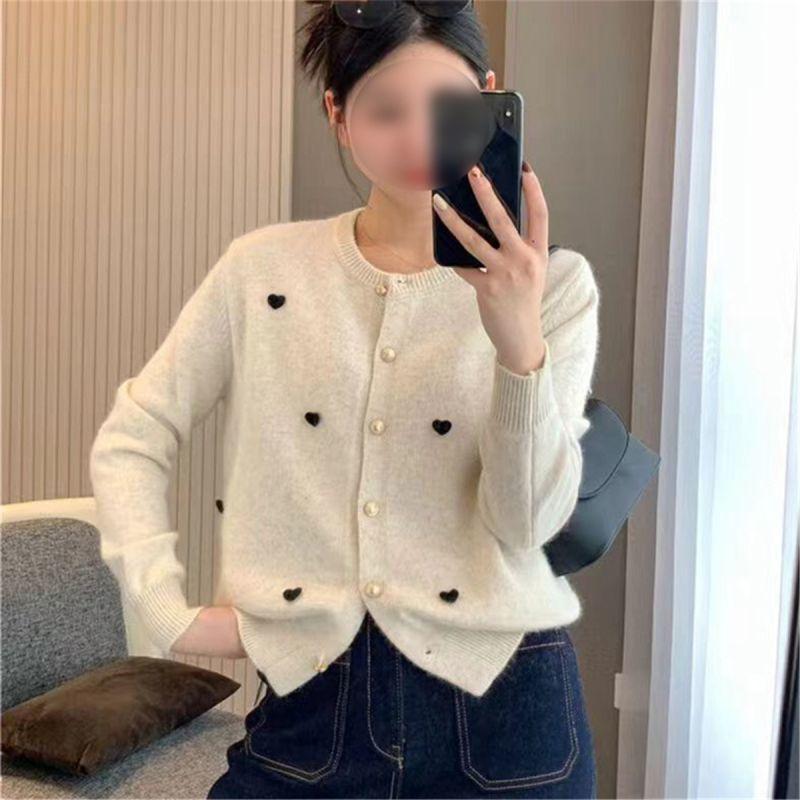 New Round Neck Stylish Knit Cardigan Spring Autumn Lazy Fit Sweater with Heart Design Cozy Coat