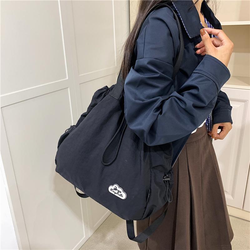 Large-capacity Casual Single-shoulder Drawstring Backpack, A Fashionable and Lightweight Bag for Commuting Students