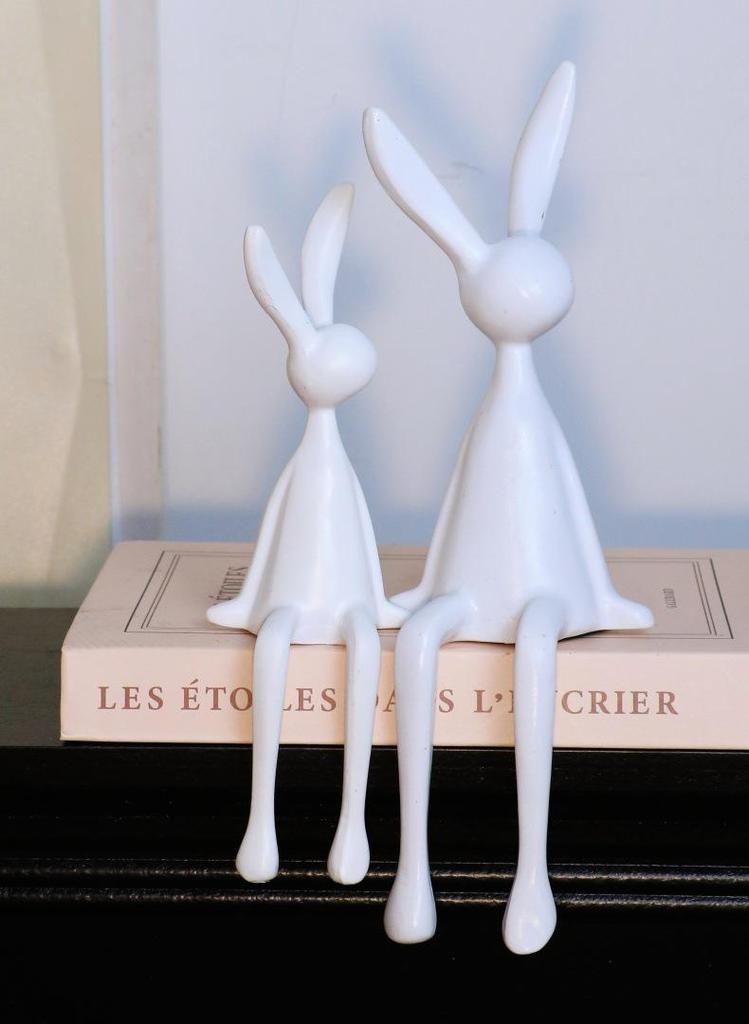 Creative Resin Black and White Cartoon Rabbit Family Desk Decorations - Set of Four