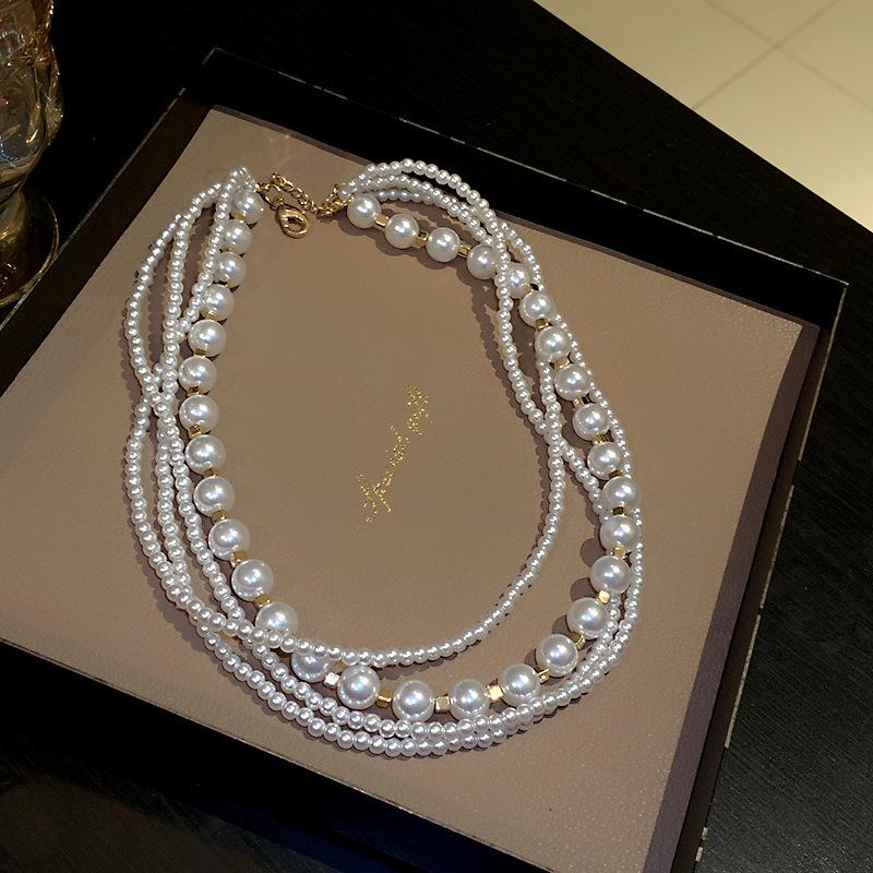 Diamantbesetzte künstliche Perle Doppelkreis Liebesohrringe Französische Retro-Steckohrringe Exquisite Ohrringe Damen