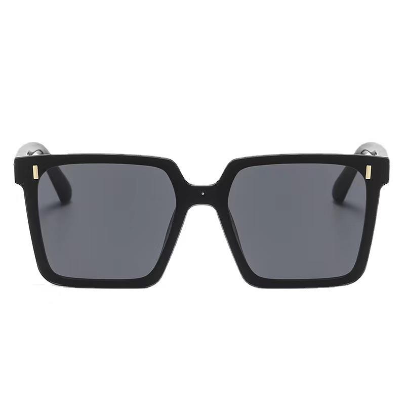Trendy Square Large Frame Sunglasses for Street Style and Sun Protection