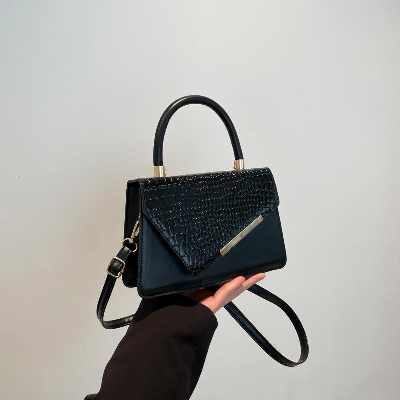 Simple Retro Portable Small Bag Women's 2025 New Trend Fashion Crocodile Pattern Foreign Style Shoulder Crossbody Small Square Bag