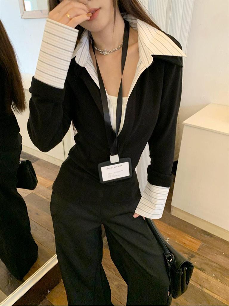 Damen Stricktop zur Taillenformung - Umlegekragen, Langarm, Fake-Zweiteiler-Design