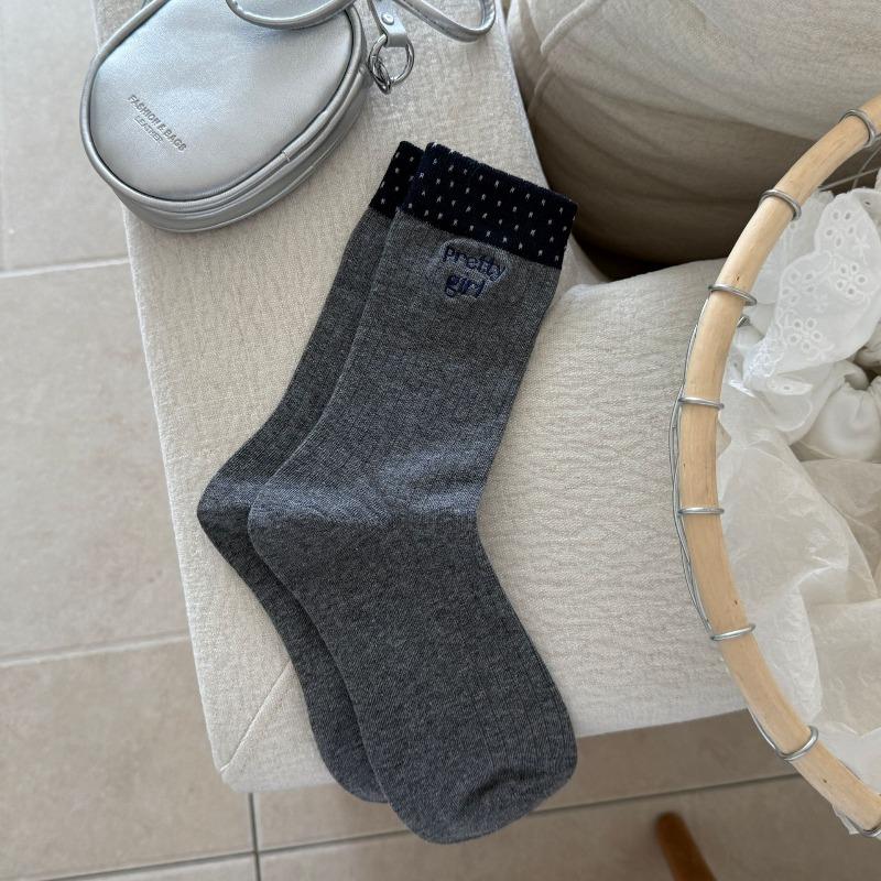 Women's New Autumn Embroidery Letter Matching Color Wave Dot Boneless Tube Socks