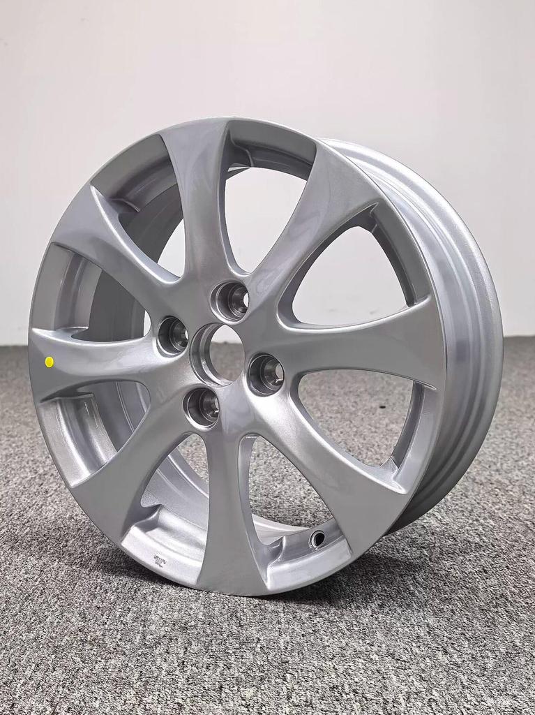 Touareg-Compatible Wheel Hub for Mazda Haihu (15" Wheels) & Mazda Familia Xingfu Xingxing (14" Wheels)