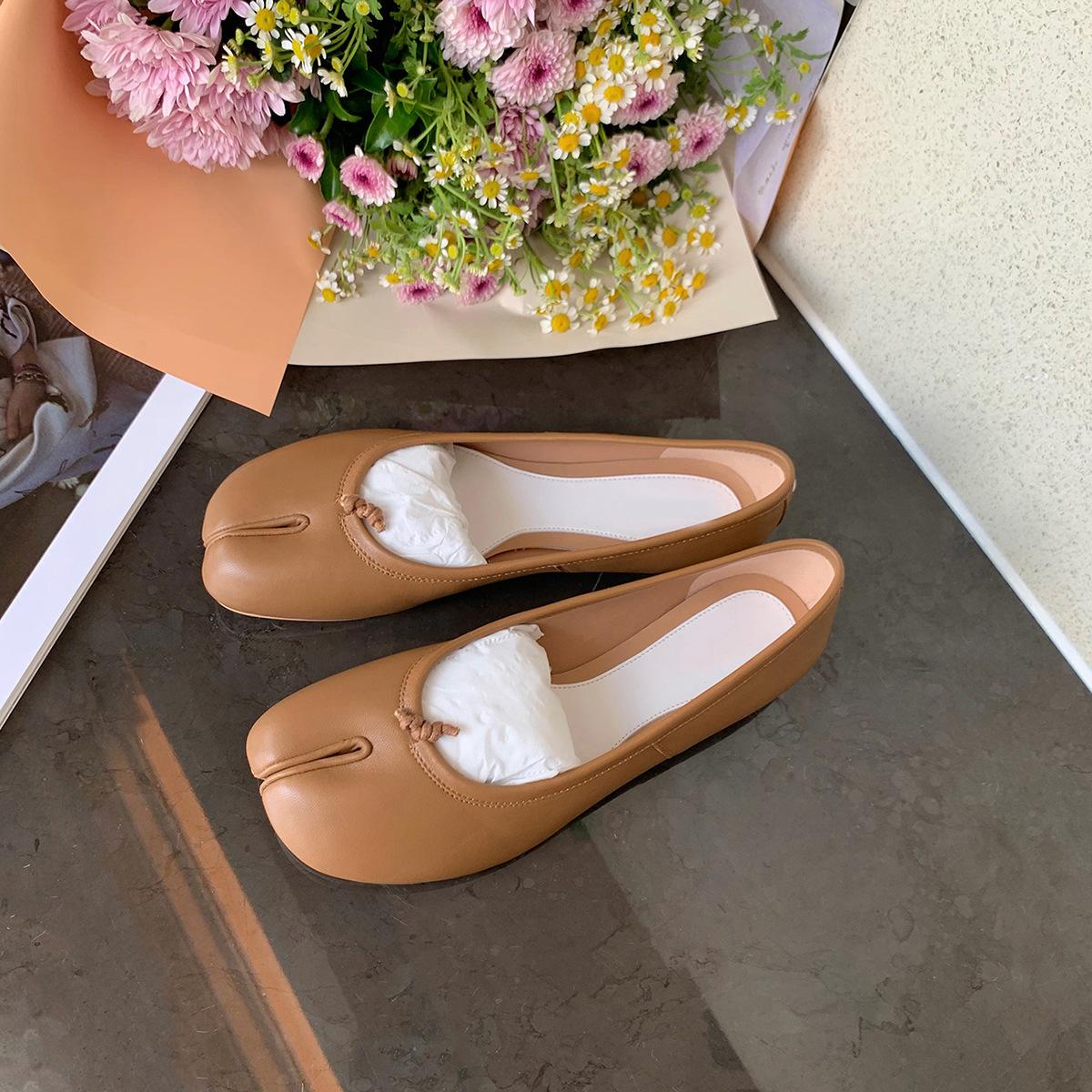 

Spot second hair! Wang Xiaodu same shoes sub-toed pig s trotters shoes women s 2025 new shallow mouth flat sole single shoes women s spring and summer 40