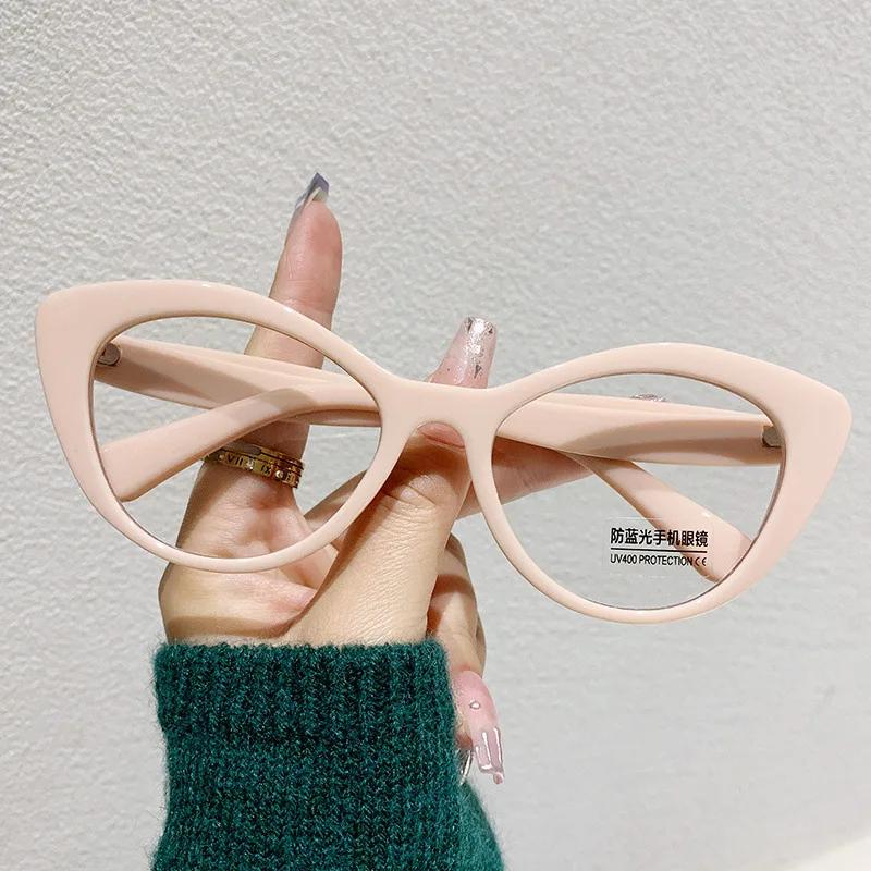 New Fashionable Cat Eye Flat Lens Trendy Anti Blue Light Glasses Personalized Retro Optical Eyeglasses Luxury Brand Eyewear