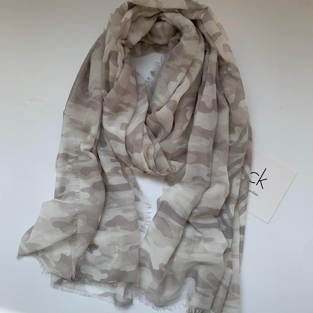 Elegant Floral Jacquard Woven Scarf Shawl for Europe and America