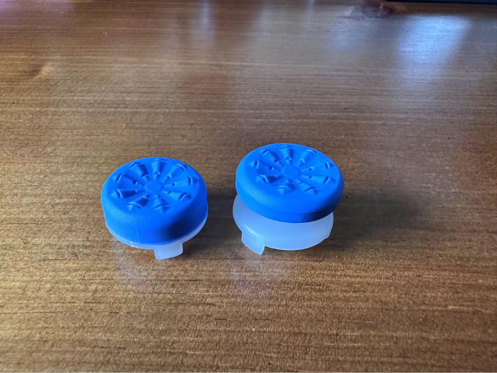 

Силиконовые противоскользящие колпачки для клавиш для контроллеров Xbox и PS5 синий