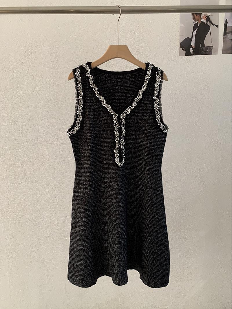 

Oumalai Ruffle Mesh Beaded Sleeveless V-neck A-line Knit Dress Women 6518 One Size чёрный