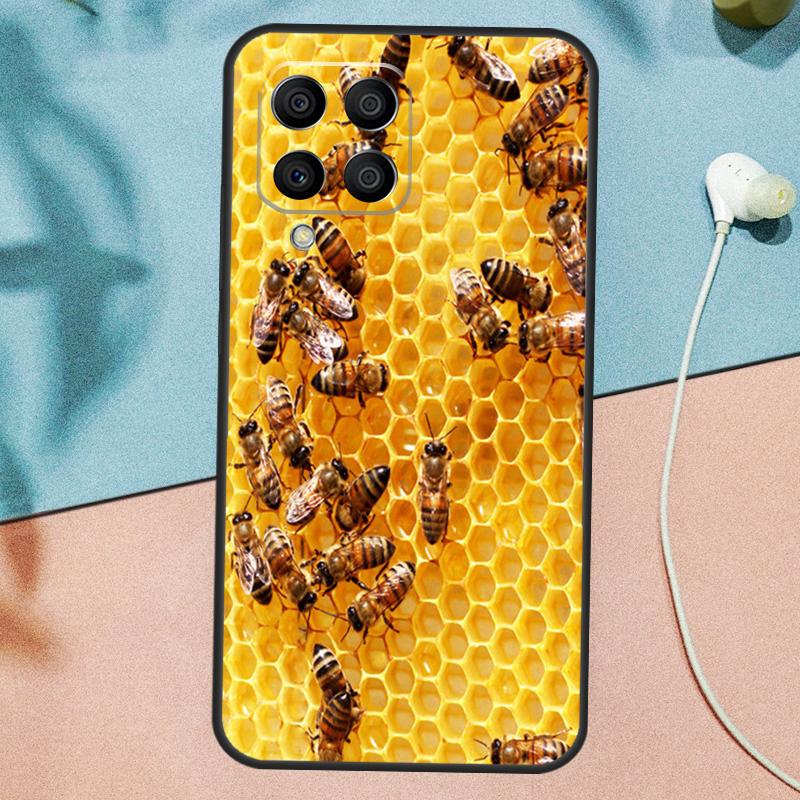 

Bee Keeping Honey Bees Case For Samsung Galaxy M54 M14 M34 M13 M53 M56 M52 M32 M16 M11 M21 M31 M35 M12 M15 M36 M55 Samsung M52 5G