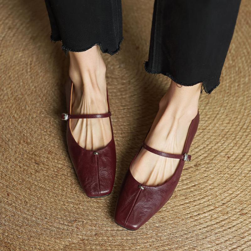 Spring Professional Versatile Women's New French Retro Casual Small Leather Shoes Women's Shallow Mouth Buckle Low Heel Commuter Square Head