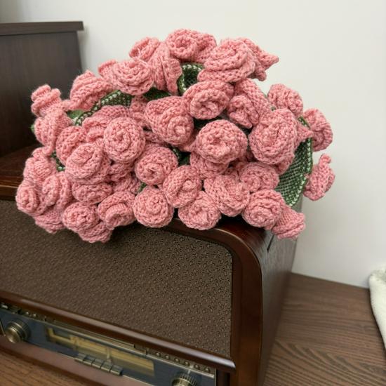 Handmade Thick Fleece Rose Bouquet Flower Yarn Blanket for Office Nap - Knitted Gift for Best Friend