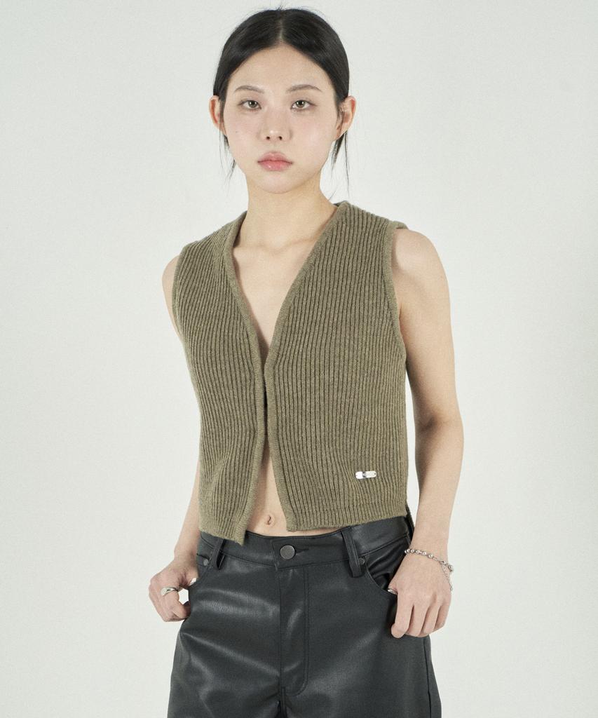 Tobaseu Minimal Cashmere Rib Vest (Khaki Brown)