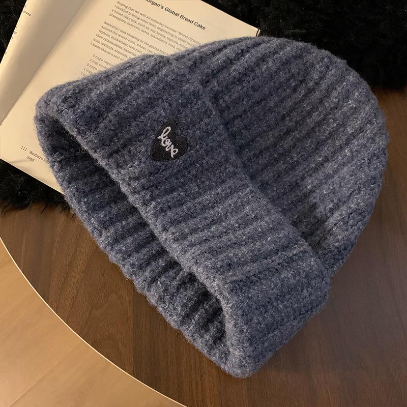 Simple and thick love knitted hat for girls, thickened and cute wool hat for autumn and winter, warm ear protection hat for men