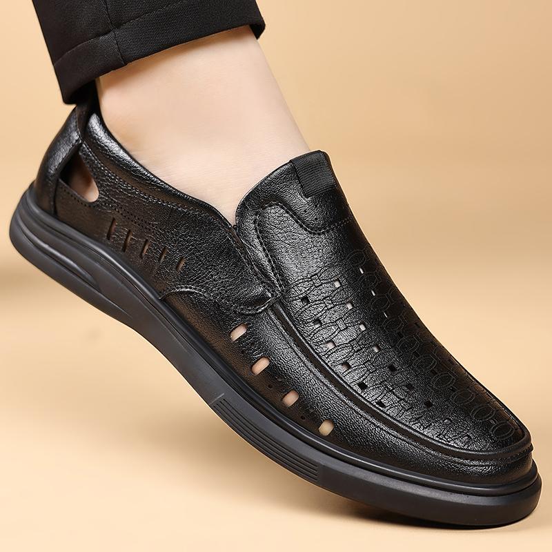 Fashion New Men Hollow Out Business Leather Shoes Slip on Soft Loafers Non Slip Cool Breathable Driving Shoes Flats Summer Walking Shoes
