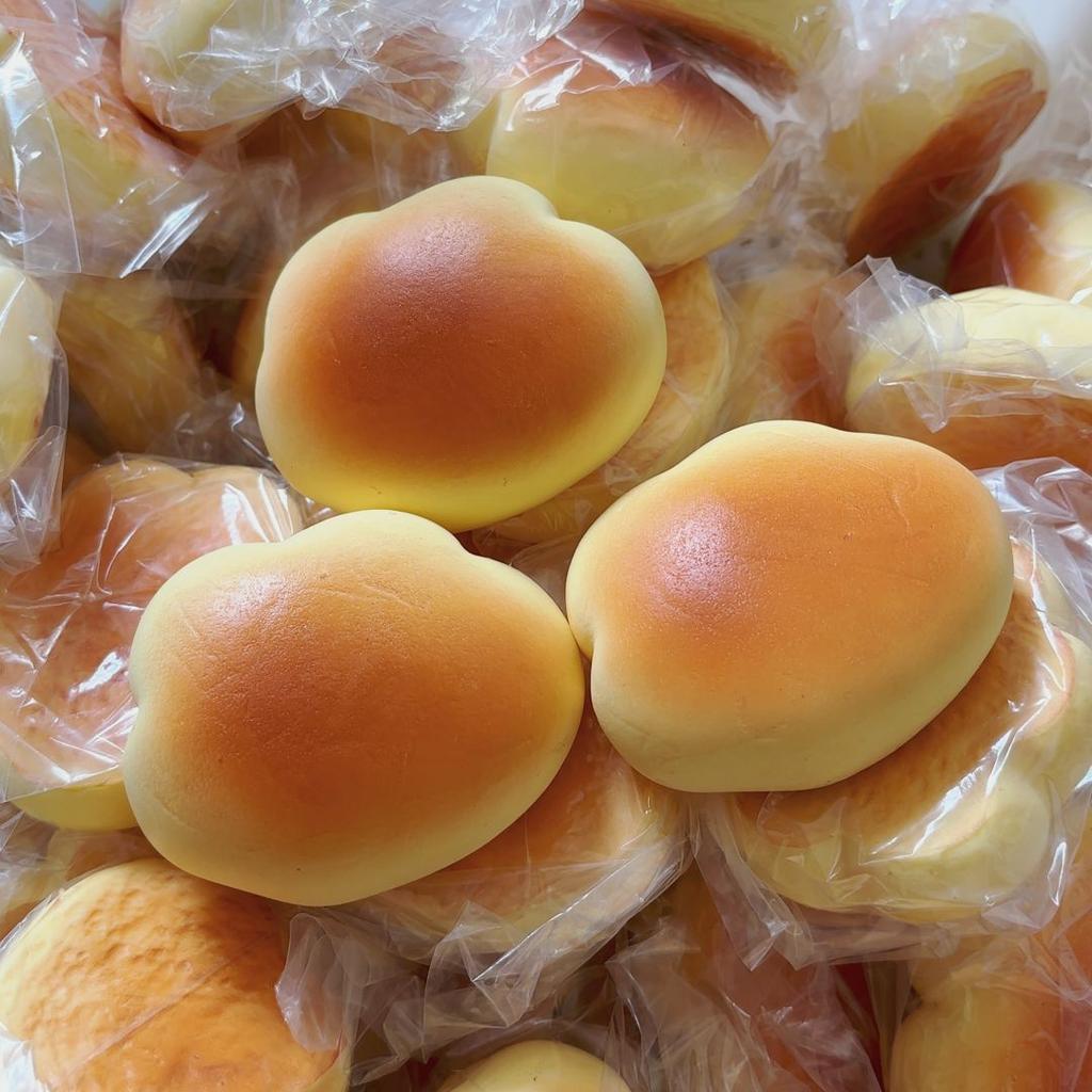 Caramel Squishy Cloud Bread Slow Rising Squeeze Toys Pinch Decompression Fidget Toy Squishy Stress Easing Toys For Adults