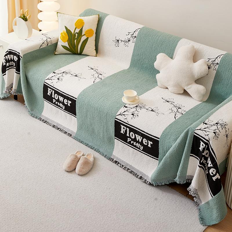 Bohemian Style Sofa Cover Universal for All Seasons  New Dustproof Scratchproof Sofa Towel Cushion Cover Quilted