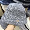Plüschverdickter Fischerhut Damen Herbst und Winter Fortgeschrittenes Gefühl Warmer gestrickter Fischerhut Einfacher Gesichtsschutz Beckenhut Zeigt kleines Gesicht
