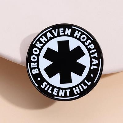 Silent Hill Port Creek Hospital Speld: Zwart-Wit Rond Speldje - Cadeau uit de Game Liefhebber Collectie