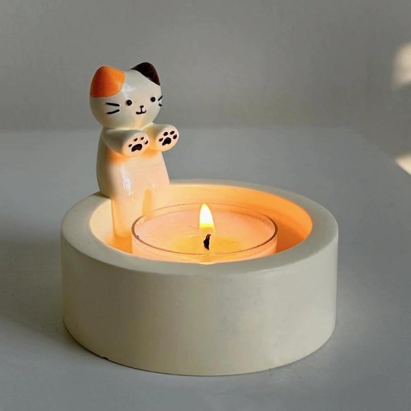 Cute Cat Candle Holder Decoration Creative Aromatherapy Candle Holder Durable Resin Home Courtyard Decoration Candle Holder Art